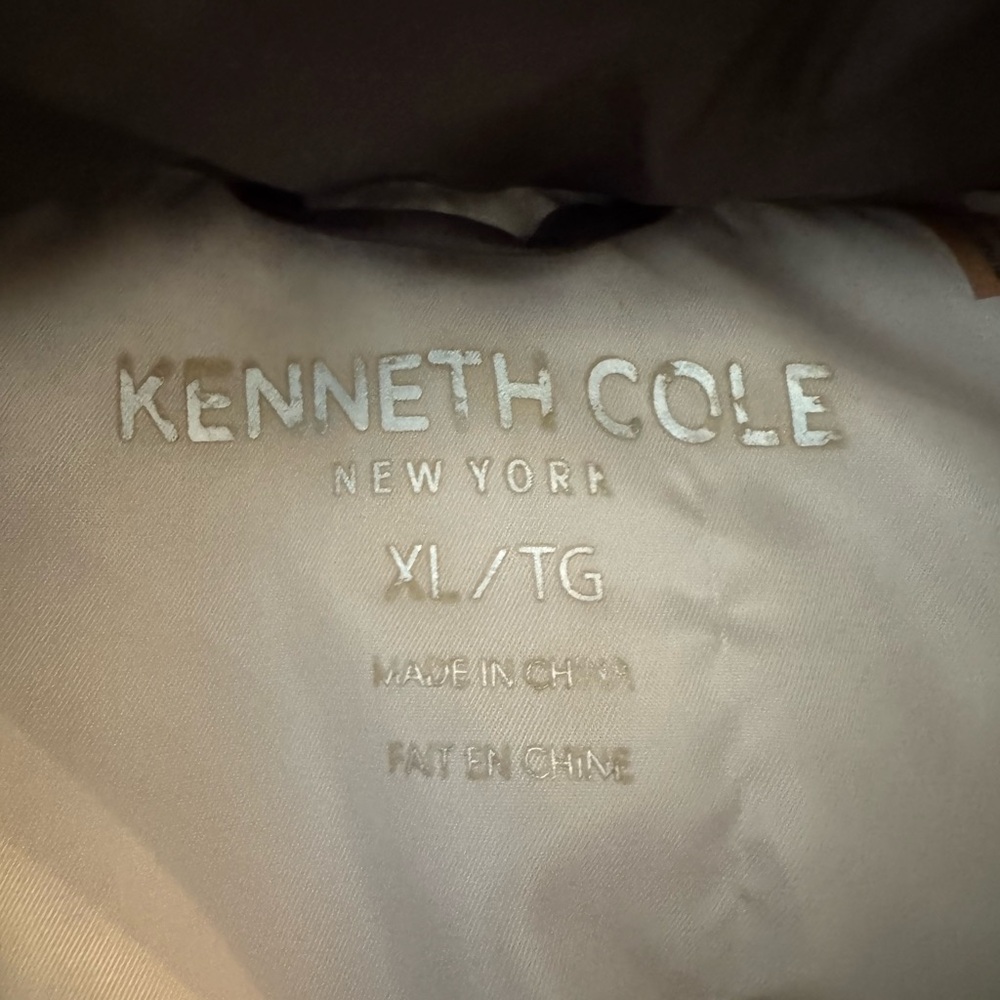 Kenneth Cole Women's Ruched Quilted Hooded Packable Puffer Jacket. EUC. - Picture 8 of 13